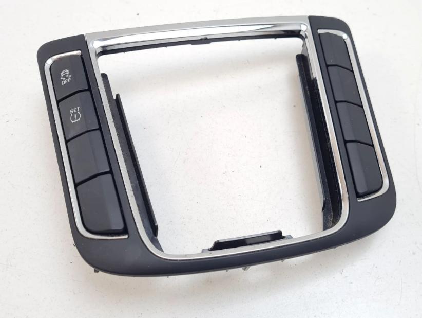 Skoda Superb II 2008-2015 sedan 2.0 TDI diesel MT 125 kW 2012  Kryt interiéru 3T0863212B