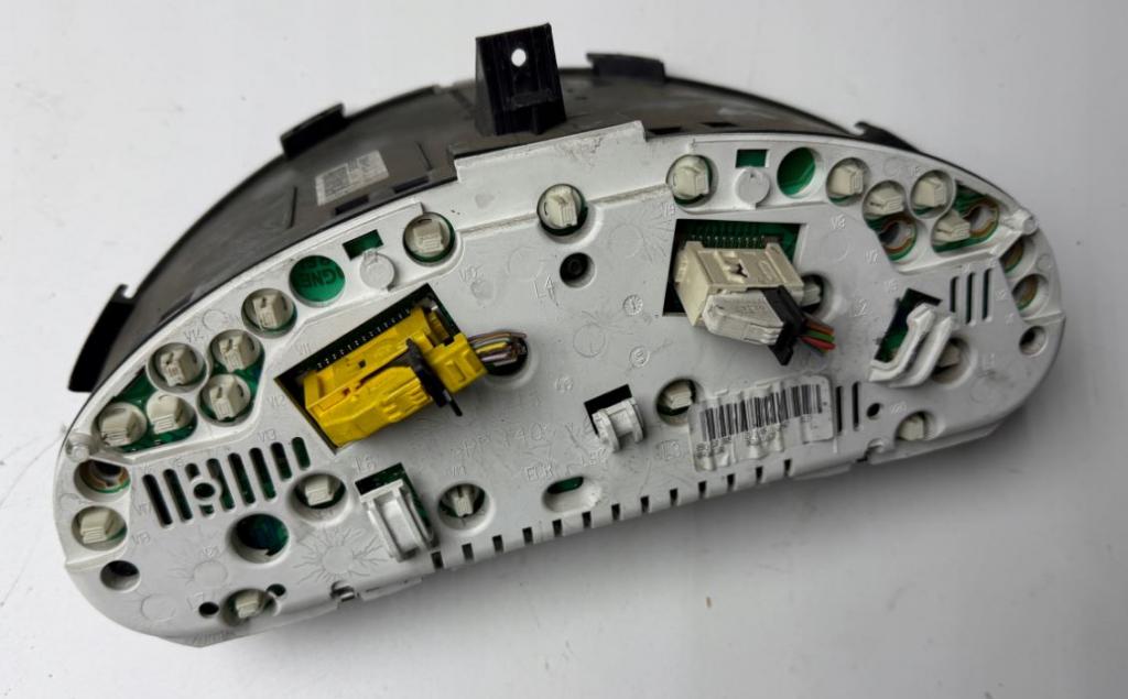 Peugeot 206 hatchback 2.0 HDI diesel MT 66 kW 2005 Prístrojová doska 9643401180