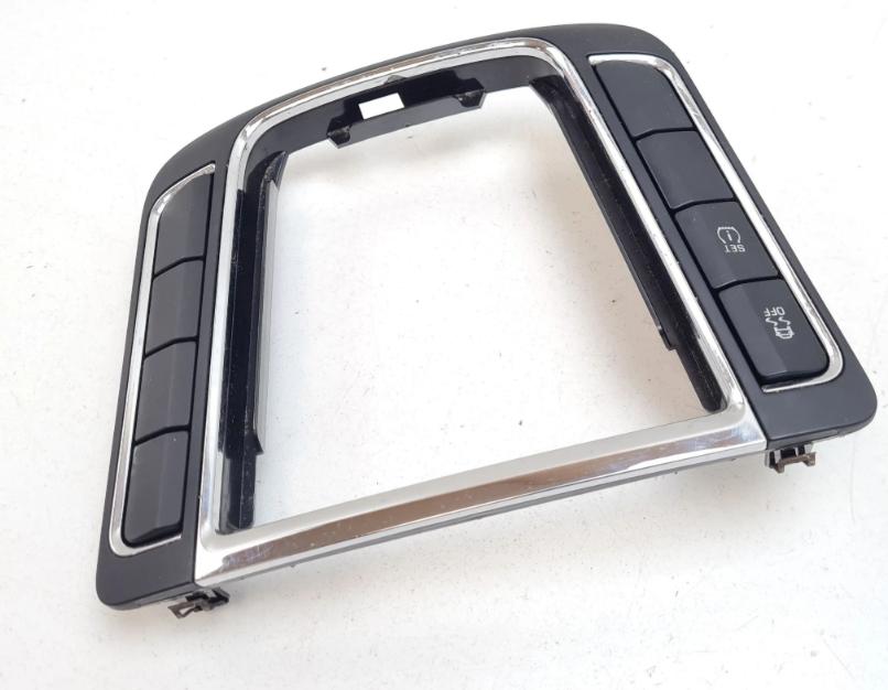 Skoda Superb II 2008-2015 sedan 2.0 TDI diesel MT 125 kW 2012  Kryt interiéru 3T0863212B