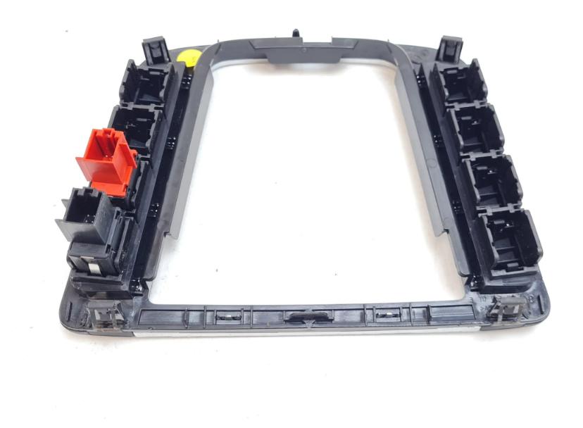 Skoda Superb II 2008-2015 sedan 2.0 TDI diesel MT 125 kW 2012  Kryt interiéru 3T0863212B