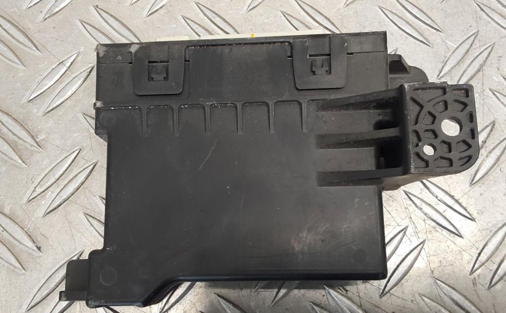 Toyota Corolla E16/E18 2013-2019 sedan 1.6 16v petrol MT 97 kW 2014  Riadiaca jednotka ostatné 88650-02D80