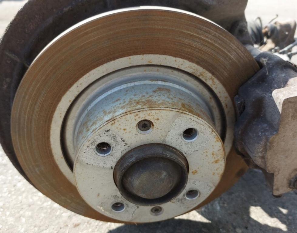 Citroen C5 I 2001-2008 combi 2.0 HDI diesel MT 80 kW 2002 Výstuha zadná