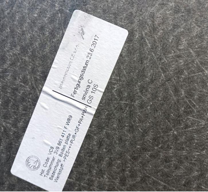 Skoda Superb III 2015- 2024 combi   Rohož (vanička) do kufra 3V9861411F