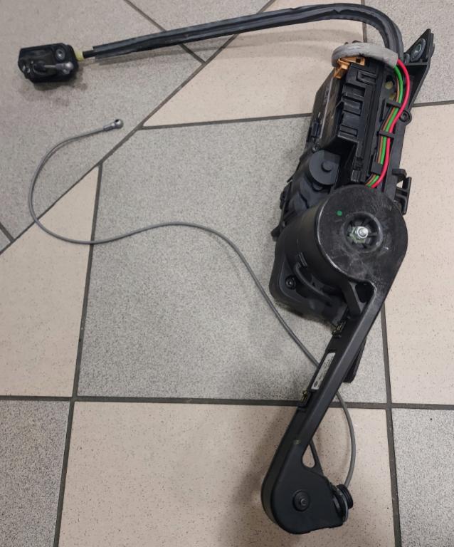 Volkswagen Sharan II 2010-2022 hatchback Motorček zámku dverí zadný pravý 7N0959244A 7N0843385AE