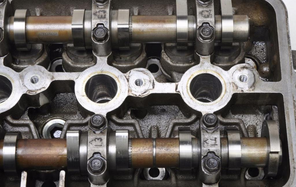 Kia Ceed I 2006-2012 hatchback 1.4 16v petrol MT 77 kW 2010  Hlava valcov X221112B000