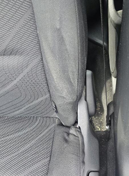 Peugeot 308 I 2007-2013 hatchback 1.6 16v petrol MT 88 kW 2008 Sedadlo predné ľavé