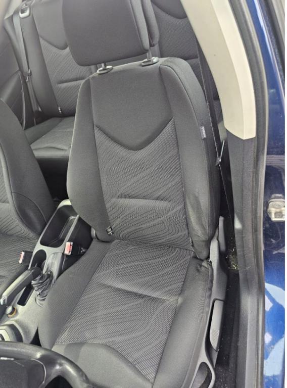 Peugeot 308 I 2007-2013 hatchback 1.6 16v petrol MT 88 kW 2008  Sedadlo predné ľavé