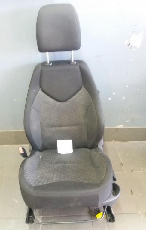 Peugeot 308 I 2007-2013 hatchback 1.6 16v petrol MT 88 kW 2008  Sedadlo predné ľavé
