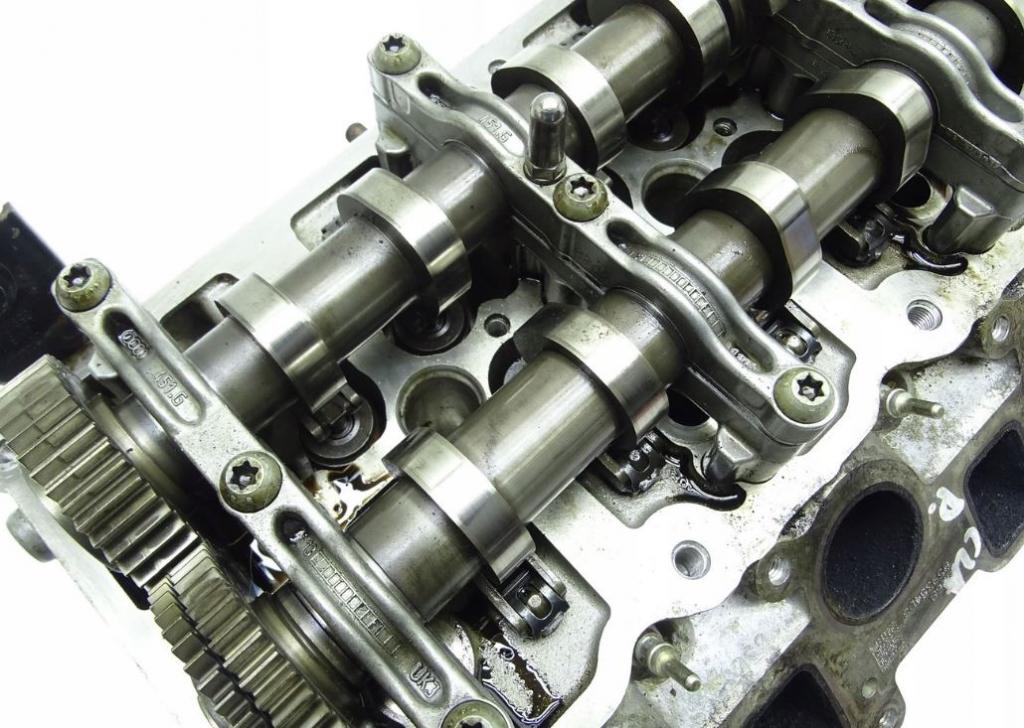 Audi A6 C6 2004-2011 combi 3.0 TDI diesel AT 176 kW 2009  Hlava valcov 0594AP CLA