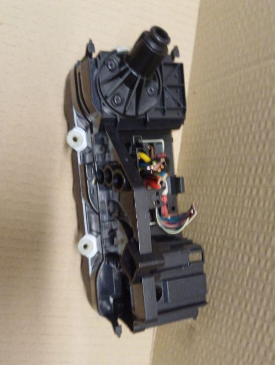 Skoda Octavia II 2004-2013 hatchback 1.8 TSI petrol MT 118 kW 2009  Panel kúrenia/klimatizácie 1Z0820045A