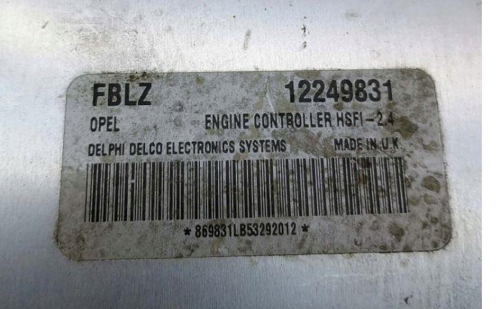 Opel Astra III 2004-2014 hatchback 1.6 16v petrol MT 77 kW 2005  Riadiaca jednotka motora 12249831