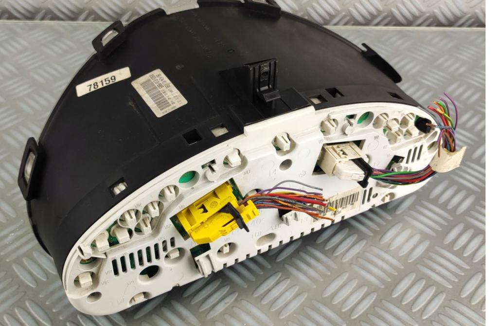 Peugeot 206 hatchback 2.0 HDI diesel MT 66 kW 2003  Prístrojová doska 9643401180