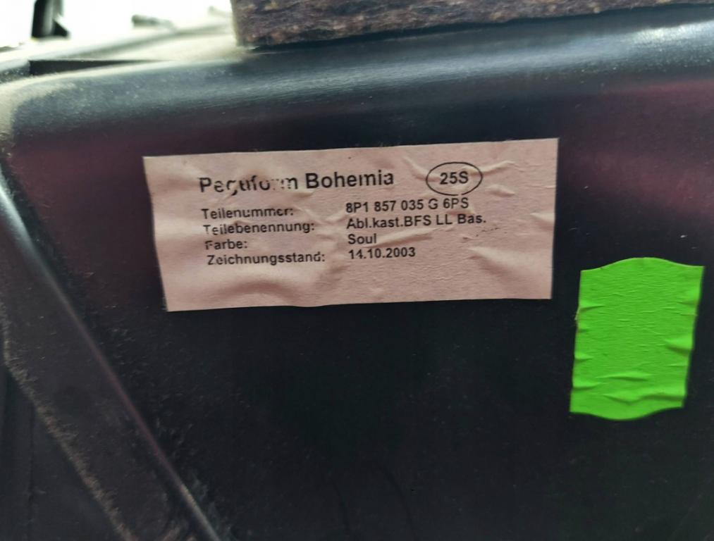 Audi A3 8P 2003-2012 hatchback Priehradka (kastlík) 8P1857035G