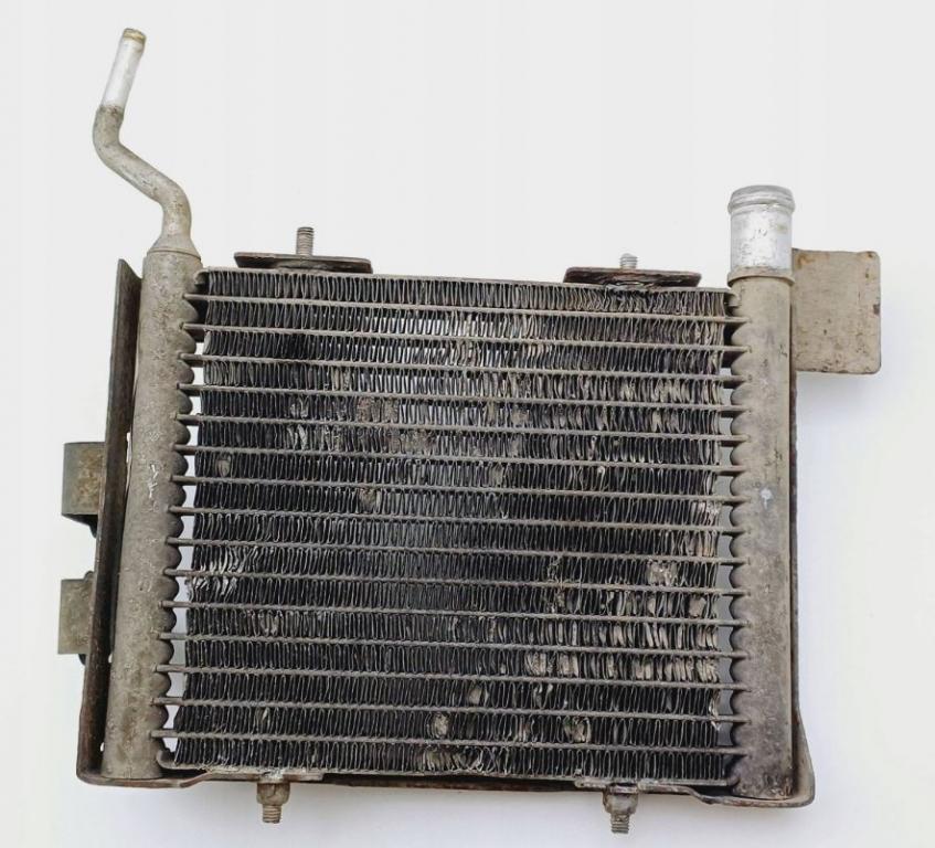 Volkswagen Passat B5 1995-2005 sedan 1.9 TDI diesel MT 81 kW 1999  Chladič paliva 8D0203503A 3B0203509