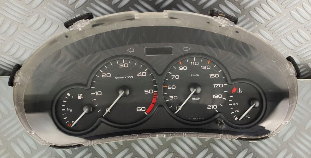 Peugeot 206 hatchback 2.0 HDI diesel MT 66 kW 2003  Prístrojová doska 9643401180