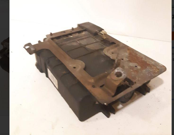 Volkswagen Golf III 1991-1998 hatchback 2.0 8v petrol MT 85 kW 1993  Riadiaca jednotka motora 037906024AG