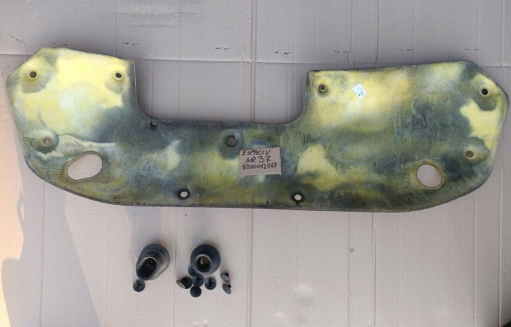 Renault Espace IV 2003-2014  Odhlučnenie (izolácia) prednej kapoty