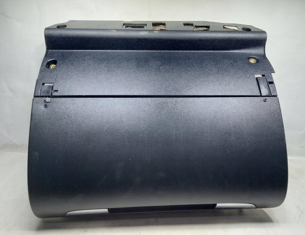 Audi A3 8P 2003-2012 hatchback Priehradka (kastlík) 8P1857035G