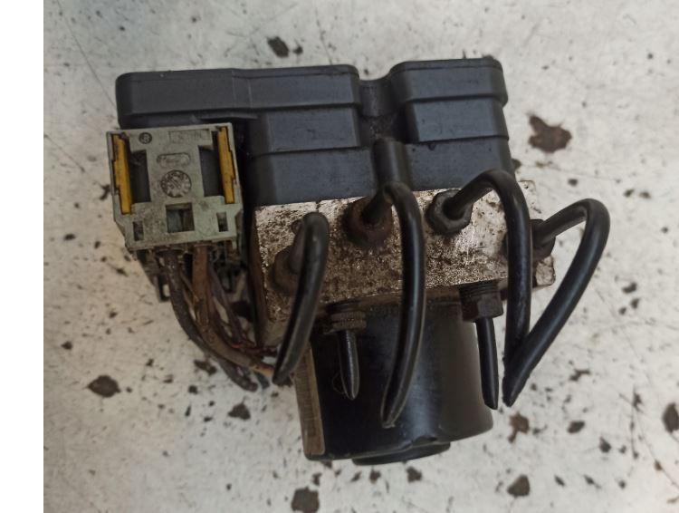 Citroen C3 II 2009-2016 hatchback 1.4 16v petrol MT 70 kW 2010  Pumpa ABS 100970-11673 9666392580