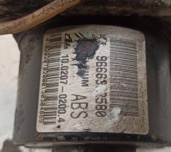 Citroen C3 II 2009-2016 hatchback 1.4 16v petrol MT 70 kW 2010  Pumpa ABS 100970-11673 9666392580