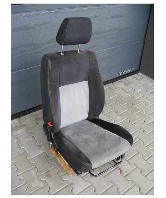 Suzuki Grand Vitara II 2005-2014 hatchback 1.9 DDiS diesel MT 95 kW 2009  Sedadlo predné ľavé