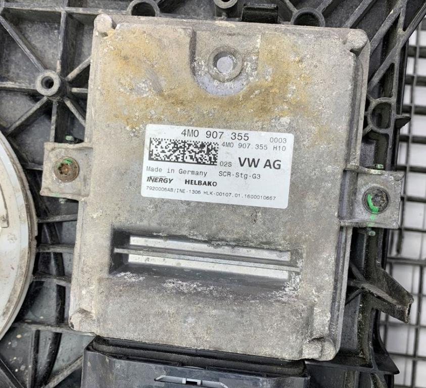 Audi A4 B9 2015-2018 combi AVANT 2.0 TDI diesel AT 110 kW 2016  Nádrž AdBlue 8W0131878AC 4M0907355