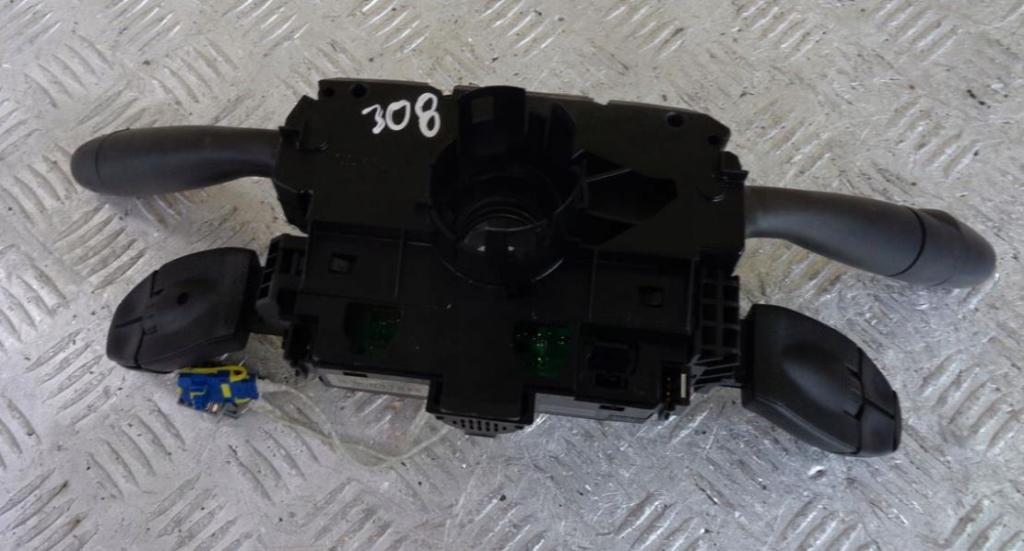 Peugeot 308 I 2007-2013 hatchback 1.6 HDI diesel MT 68 kW 2010  Prepínacie páčky pod volantom 96638787XT