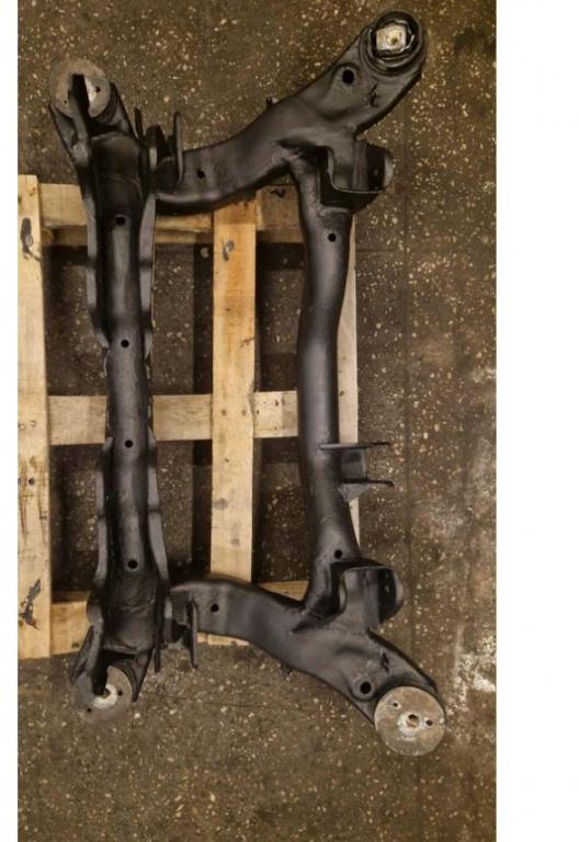 Volkswagen Passat B5 1995-2005 combi 2.5 TDI V6 diesel MT 110 kW 2001  Náprava zadná