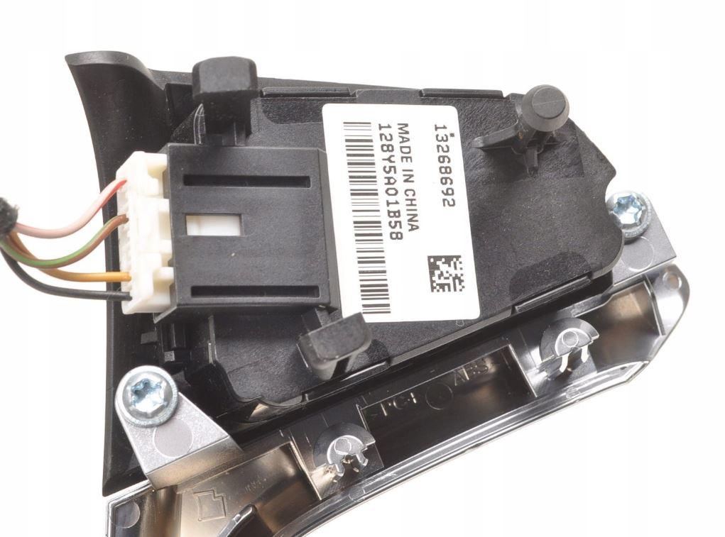 Opel Astra IV 2009-2015 combi 1.4 T 16v petrol MT 103 kW 2013  Prepínač tempomatu 13268686 13268692