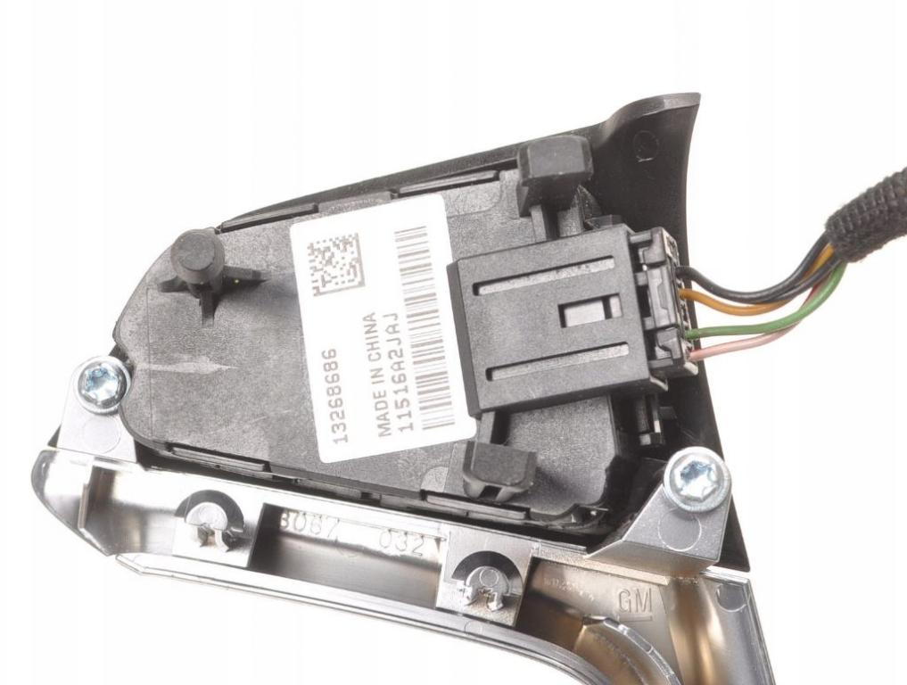 Opel Astra IV 2009-2015 combi 1.4 T 16v petrol MT 103 kW 2013  Prepínač tempomatu 13268686 13268692