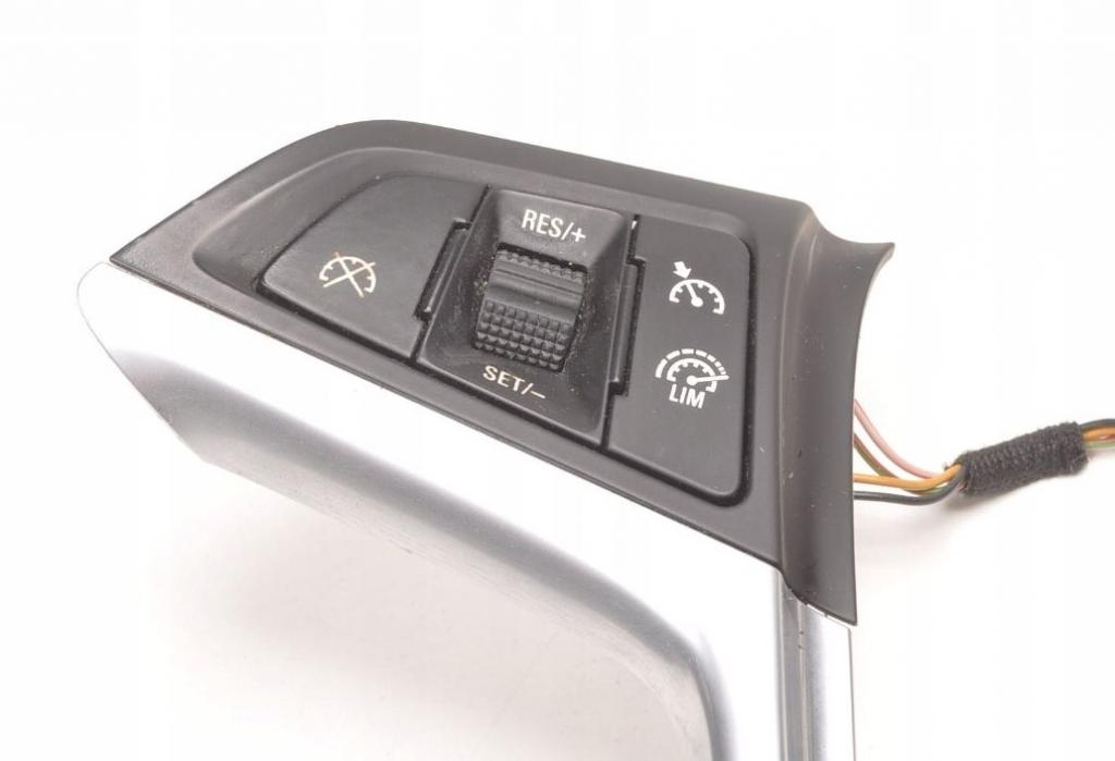 Opel Astra IV 2009-2015 combi 1.4 T 16v petrol MT 103 kW 2013  Prepínač tempomatu 13268686 13268692