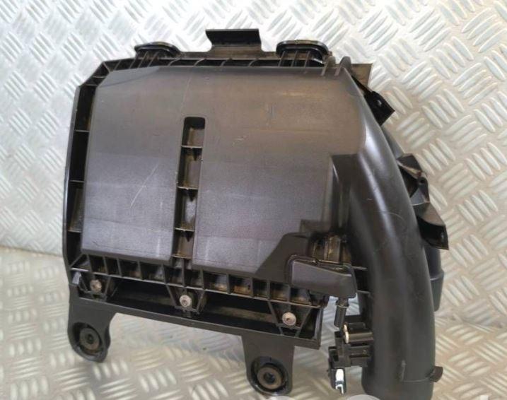 Peugeot Expert II 2006-2016 1.6 HDI 16v diesel 66 kW 2007  Obal vzduchového filtra 9806561080