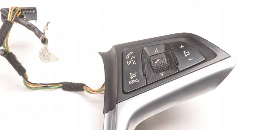 Opel Astra IV 2009-2015 combi 1.4 T 16v petrol MT 103 kW 2013  Prepínač tempomatu 13268686 13268692