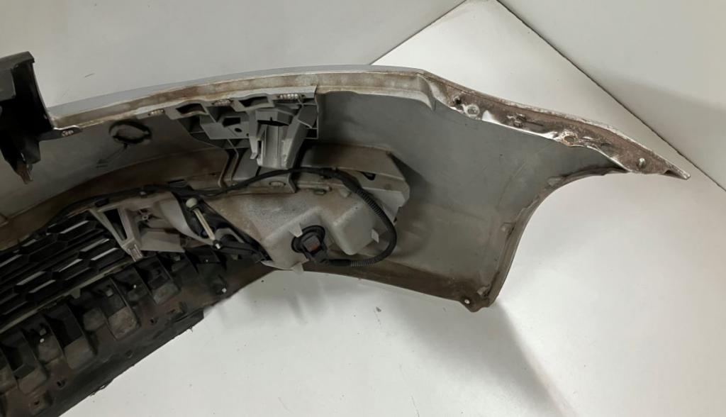 Skoda Octavia III 2013- combi 2.0 TDI diesel MT 110 kW 2015  Nárazník predný