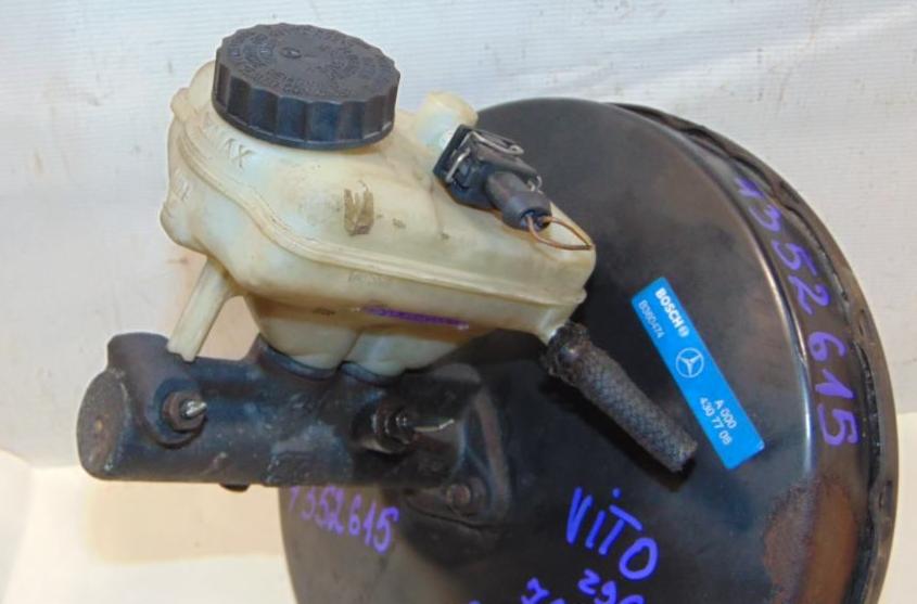 Mercedes Vito W638 1996-2003 2.3 D diesel 1998  Posilňovač bŕzd A0004307708