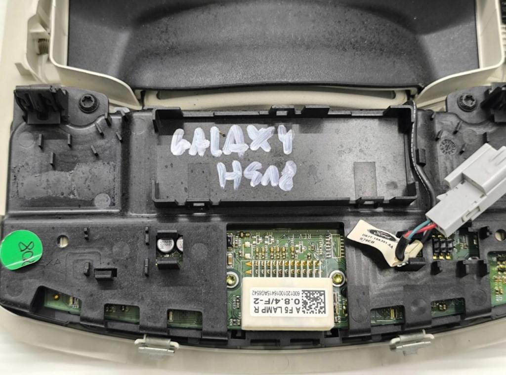 Ford Galaxy Mk4 2015- minivan   Osvetlenie interiéru