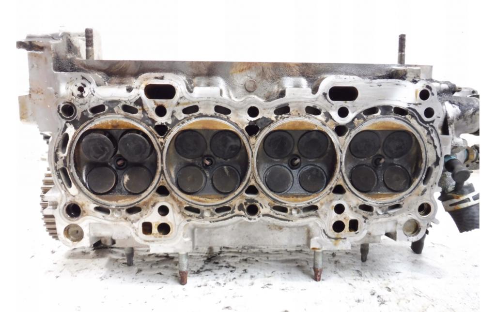 Ford Puma hatchback 1.7 16v petrol 92 kW 1998  Hlava valcov