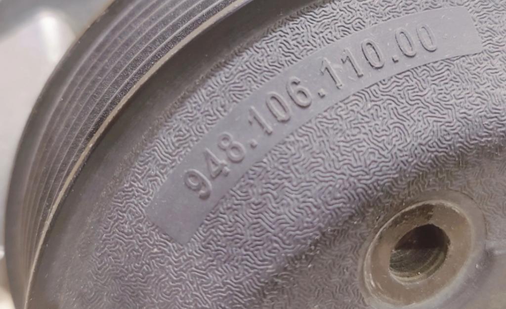 Porsche Panamera I 970 2009-2016 hatchback 3.6 petrol AT 220 kW 2012 Vodná pumpa 94810611000 94810603301