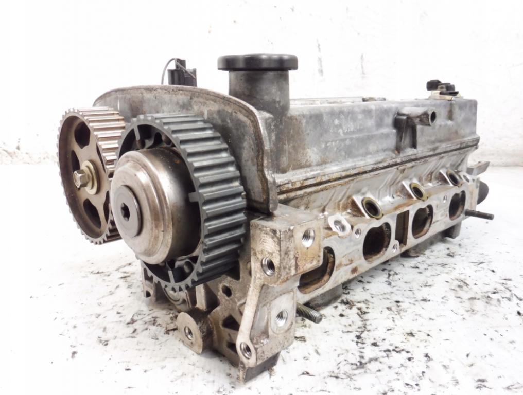 Ford Puma hatchback 1.7 16v petrol 92 kW 1998  Hlava valcov