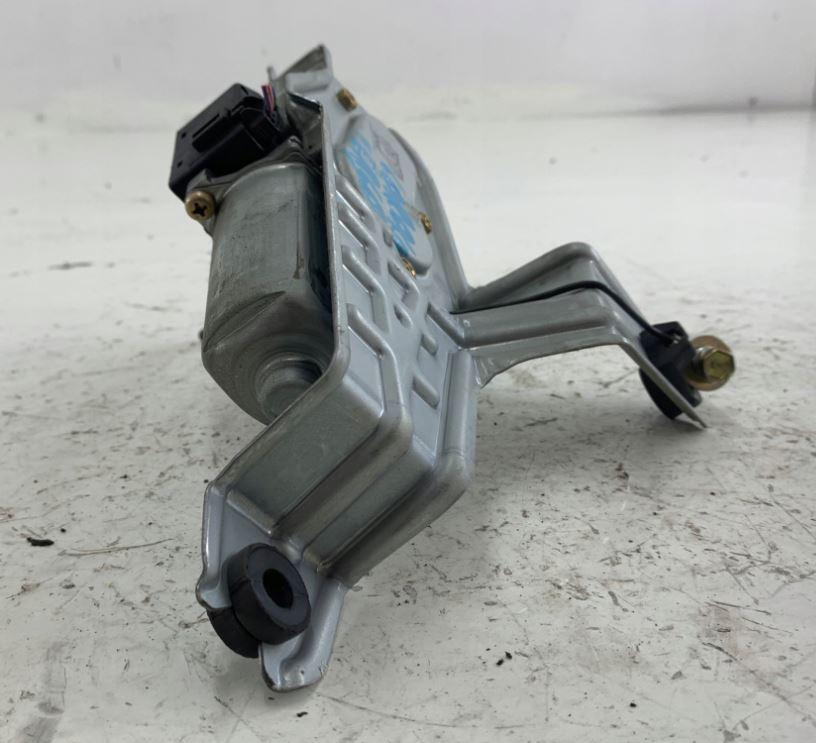 Toyota Corolla E12 2001-2009 hatchback 2.0 D4D diesel MT 66 kW 2003  Mechanizmus stieračov 8513013120 ; 1592004991