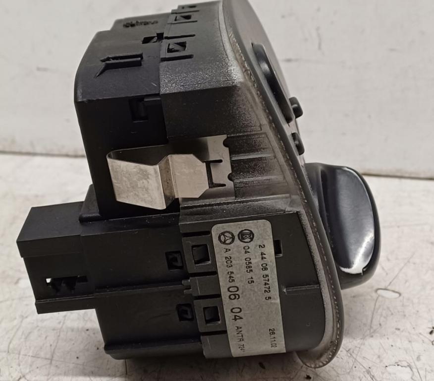 Mercedes C W203 2000-2007 combi 2.2 CDI diesel 105 kW 2001  Prepínač svetiel A2035450604