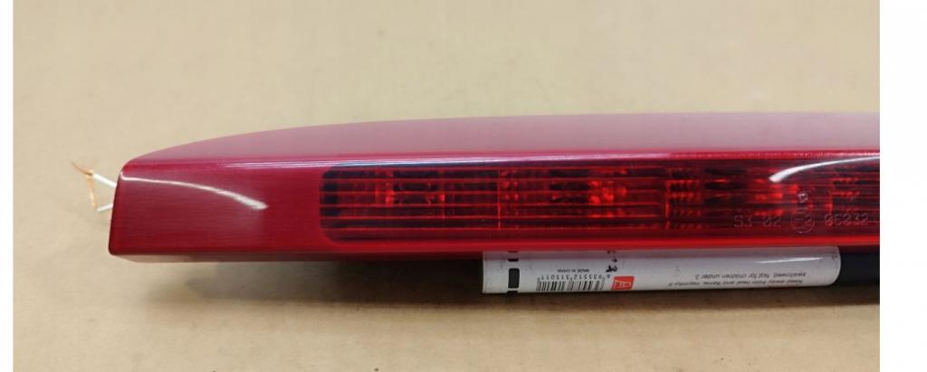 Renault Clio III 2005-2012 combi 1.5 DCI diesel MT 63 kW 2010  Brzdové svetlo zadné (horné) 8200618714