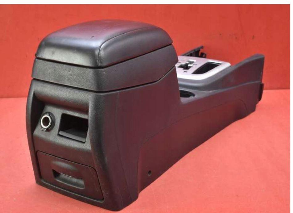 Hyundai Santa Fe II 2006-2012 hatchback 2.2 CRDI diesel AT 110 kW 2007  Lakťová opierka 84691-2B000