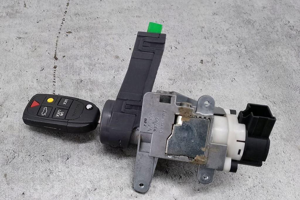 Volvo XC90 I 2002-2014 hatchback 2.9 T6 petrol AT 200 kW 2004  Spínacia skrinka 8621509  73760