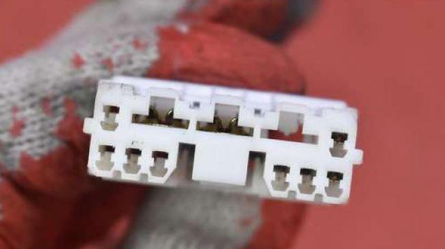 Hyundai Santa Fe II 2006-2012 hatchback 2.2 CRDI diesel AT 110 kW 2007  Lakťová opierka 84691-2B000