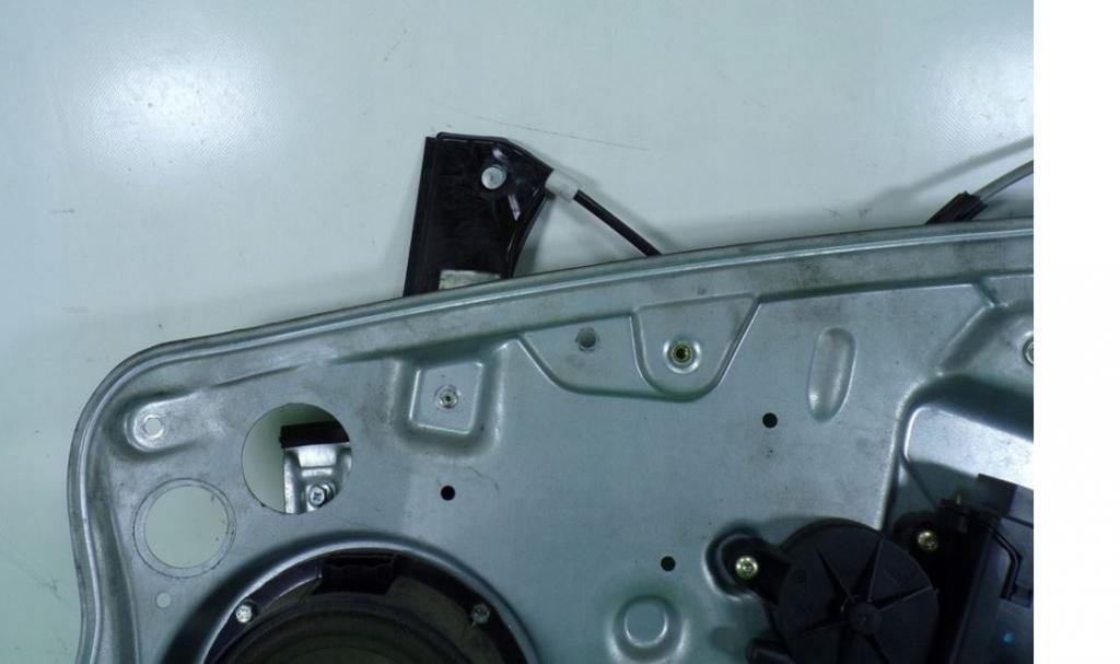 Skoda Fabia I 1999-2007 hatchback 1.2 petrol MT 40 kW 2004  Mechanizmus stieračov predný pravý 601959802A