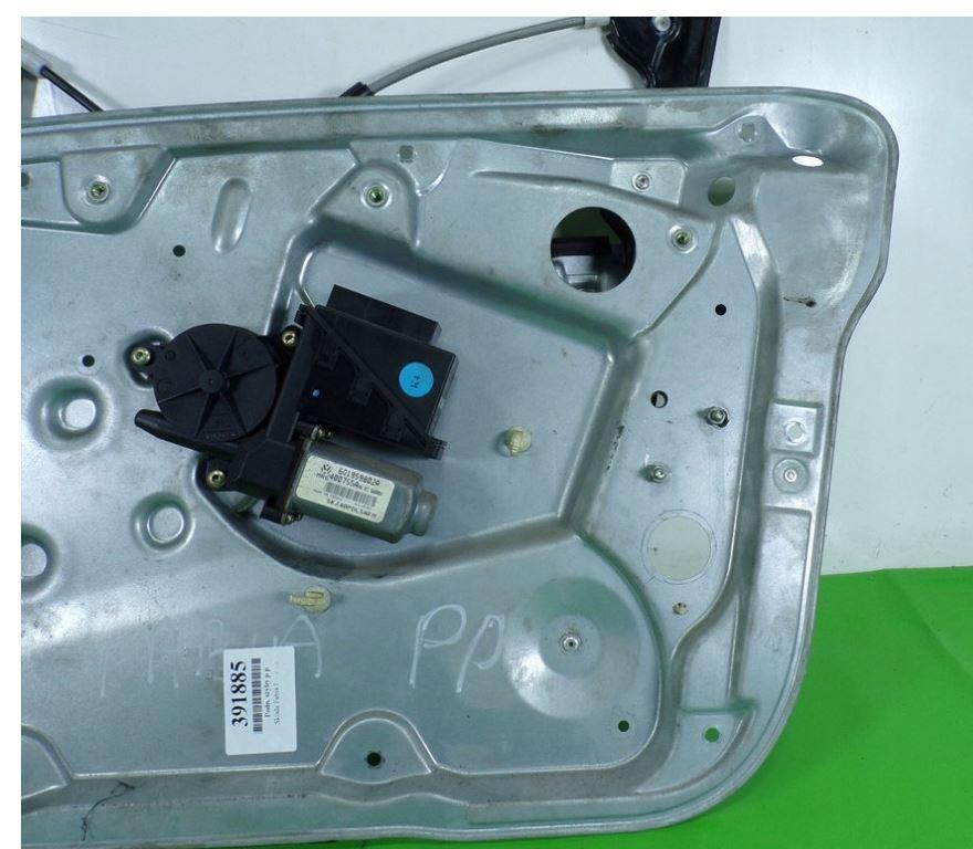 Skoda Fabia I 1999-2007 hatchback 1.2 petrol MT 40 kW 2004  Mechanizmus stieračov predný pravý 601959802A