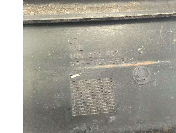Skoda Octavia I 1996-2010 hatchback 1.9 TDI diesel MT 66 kW 2000  Torpédo (plast pod čelným sklom) 1u0819403 1u0819404