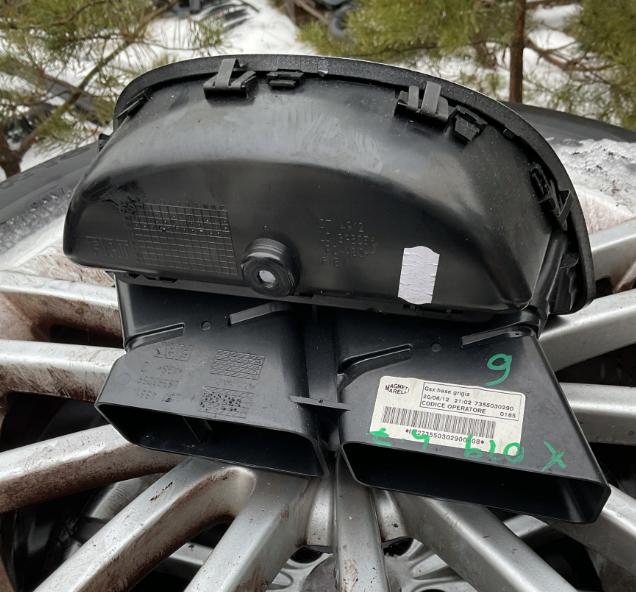 Fiat Punto Grande hatchback 1.2 petrol MT 48 kW 2009  Mriežka kúrenia (fukár) 7355030290