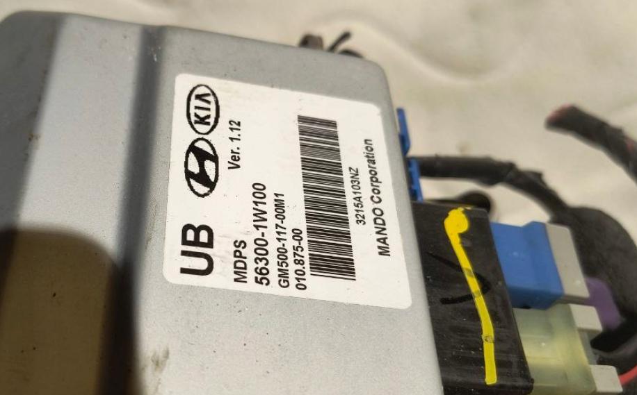 Kia Rio III 2011-2017 hatchback 1.2 16v petrol MT 62.5 kW 2014  Servočerpadlo 56300-1W100 56300-1W200